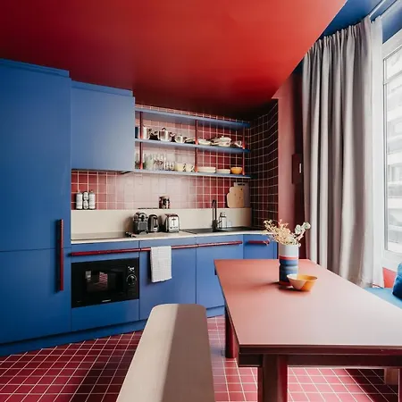 Edgar Auteuil - Le Marois Aparthotel 4*